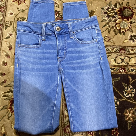 Light wash jeans - Picture 2 of 4
